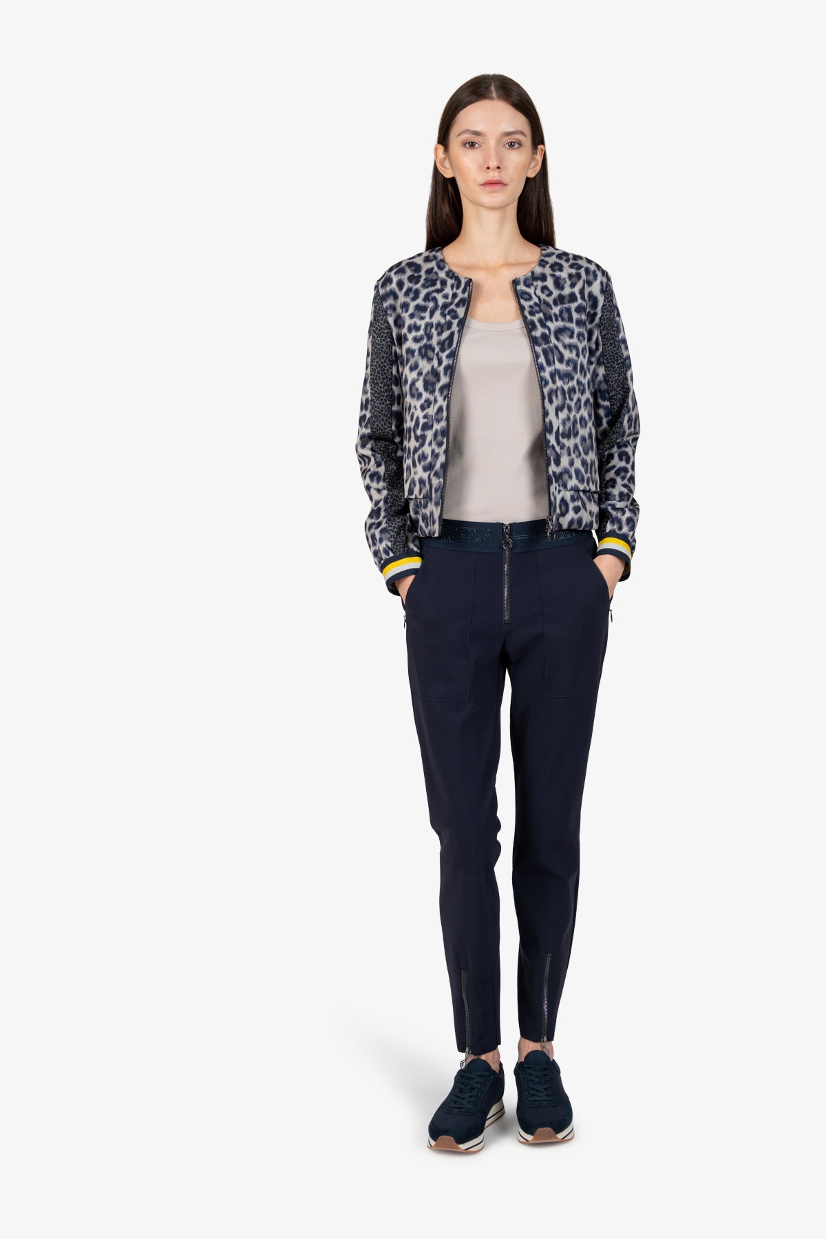 Short Round-Necked Jacket