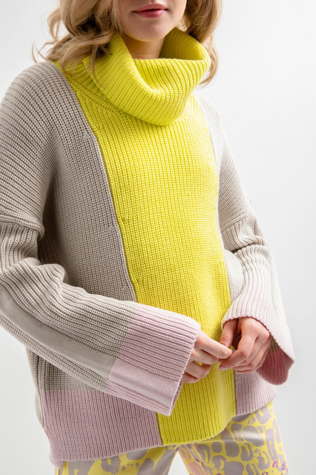 Oversized Jumper with Color Block Effect