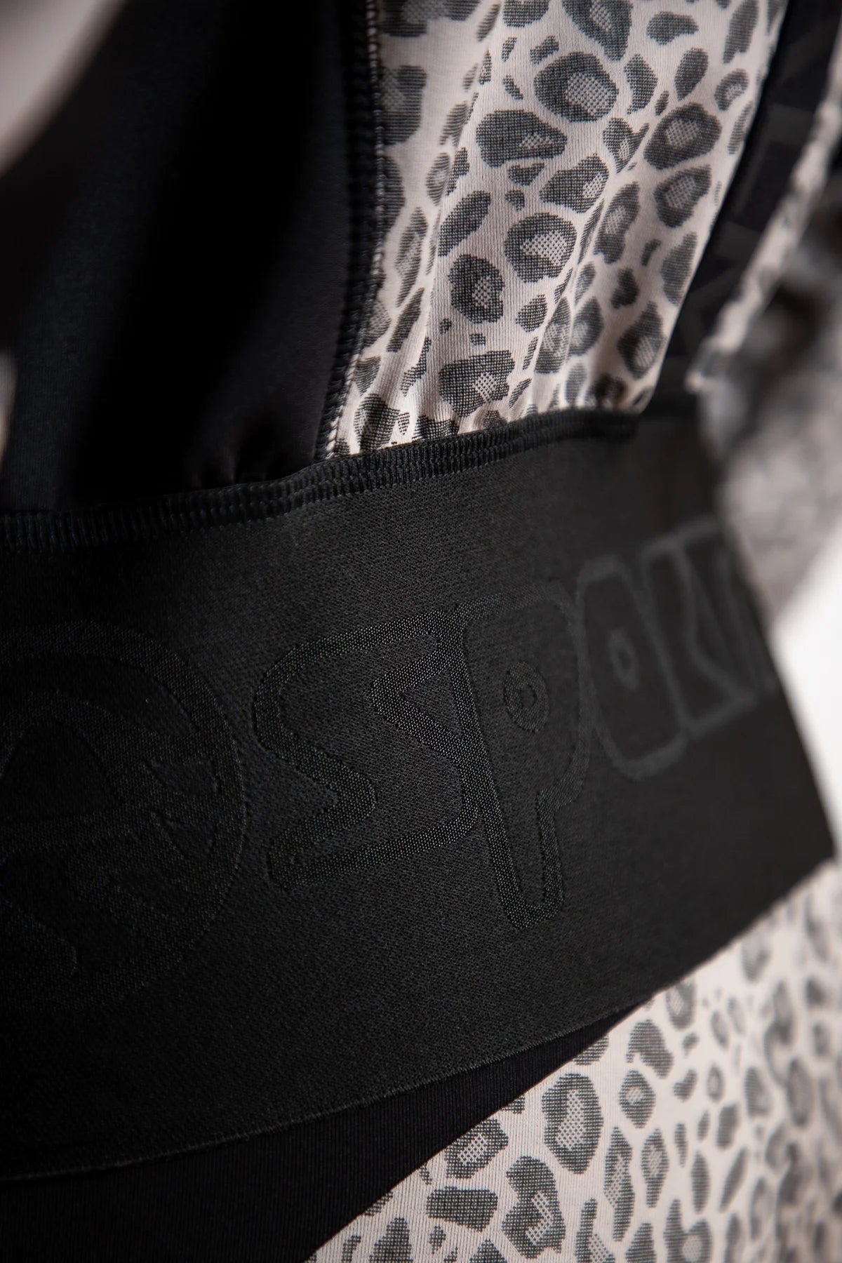 Jacket with Leo Jacquard