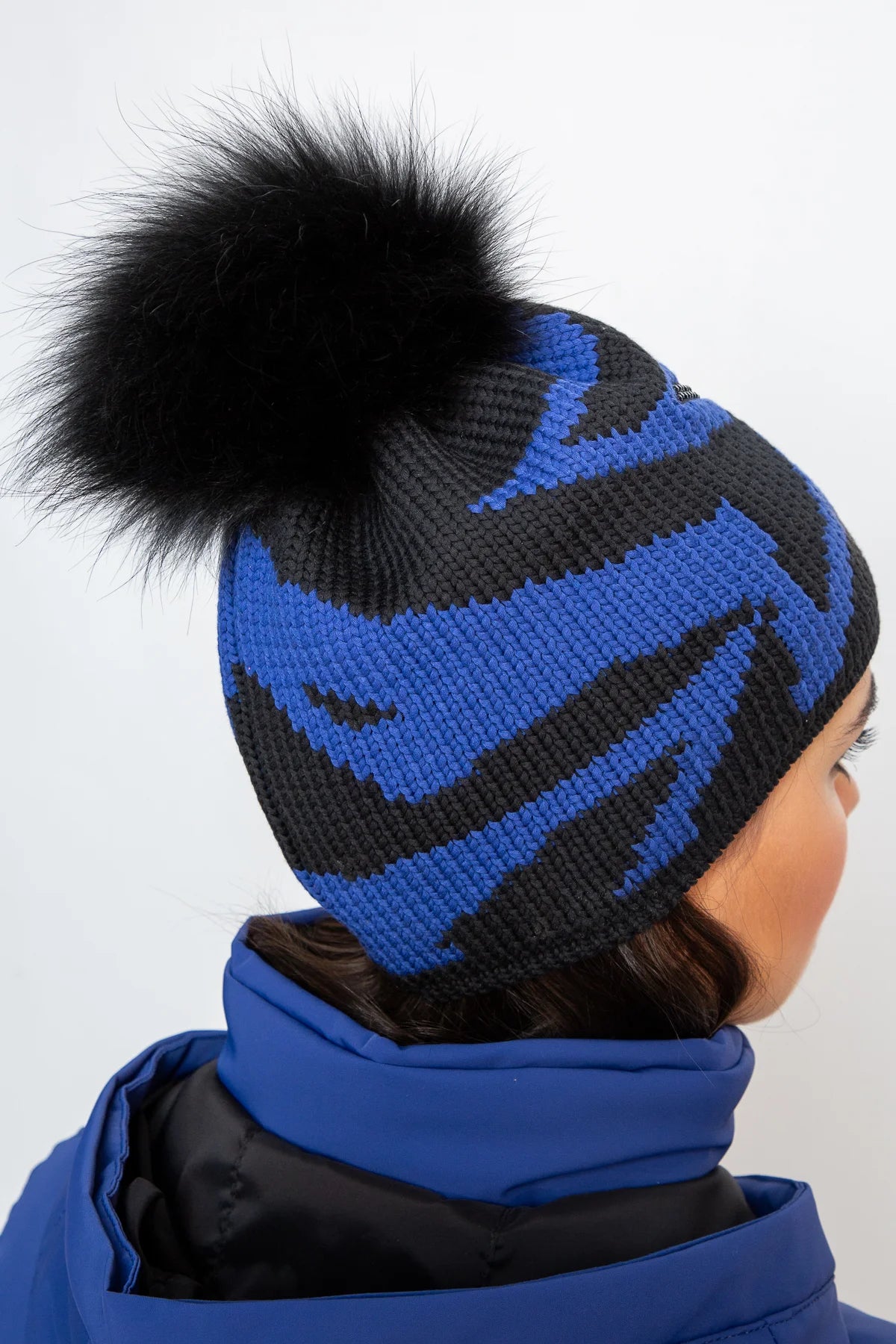 Coarse Knit Hat with Star Pattern