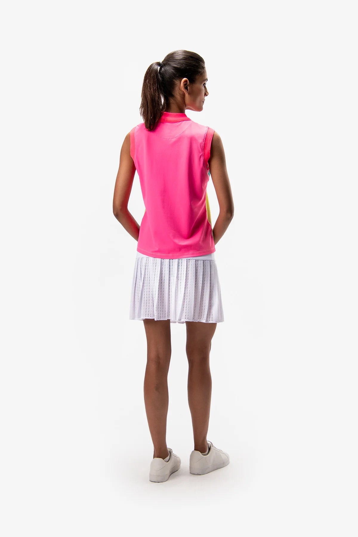 Sleeveless Polo Shirt with Grading Color