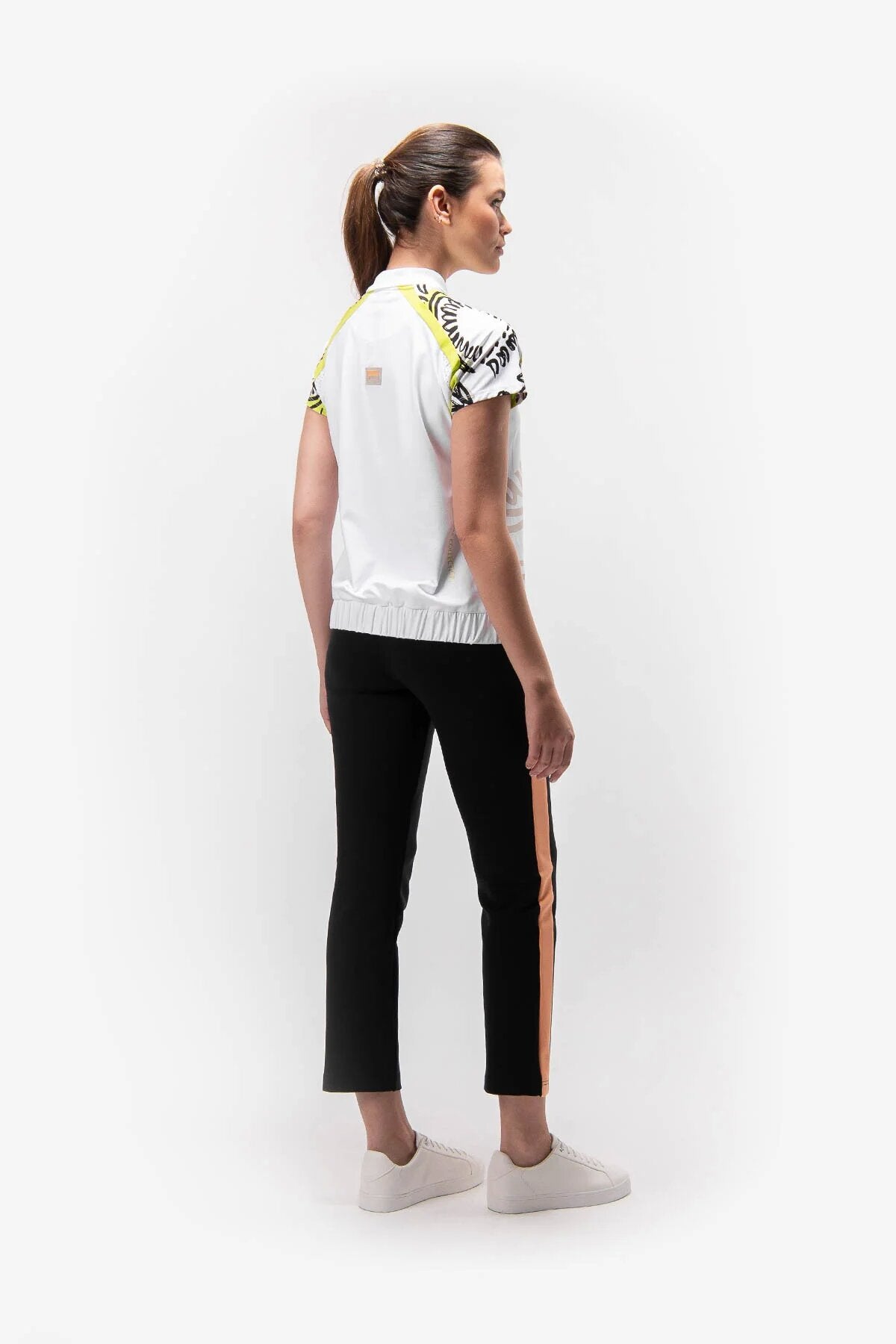 Hosen with Contrasting Side Insert