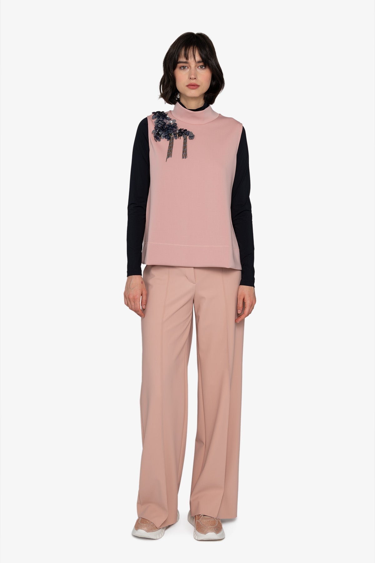 Sleeveless Top with Stand-up Collar