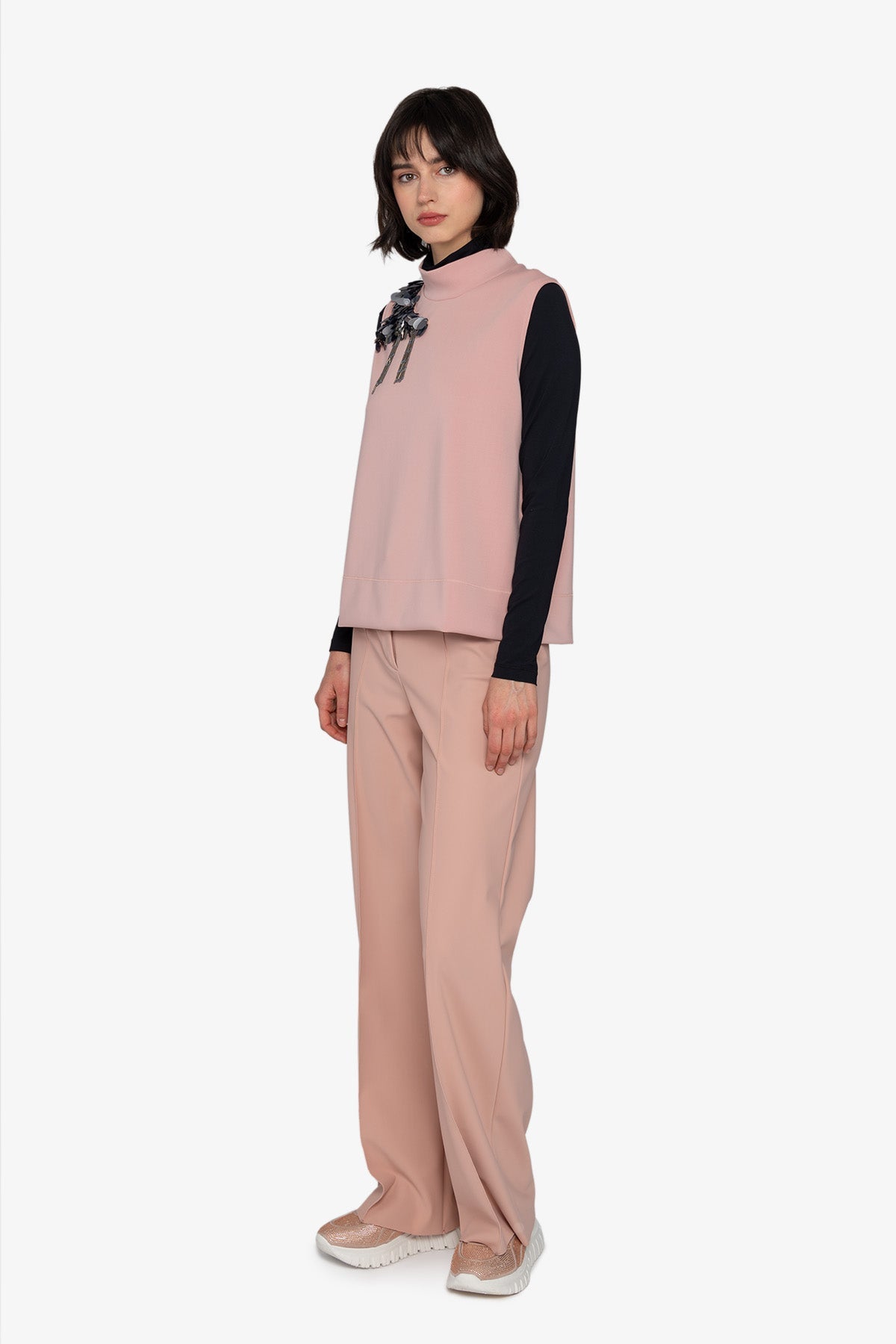 Sleeveless Top with Stand-up Collar