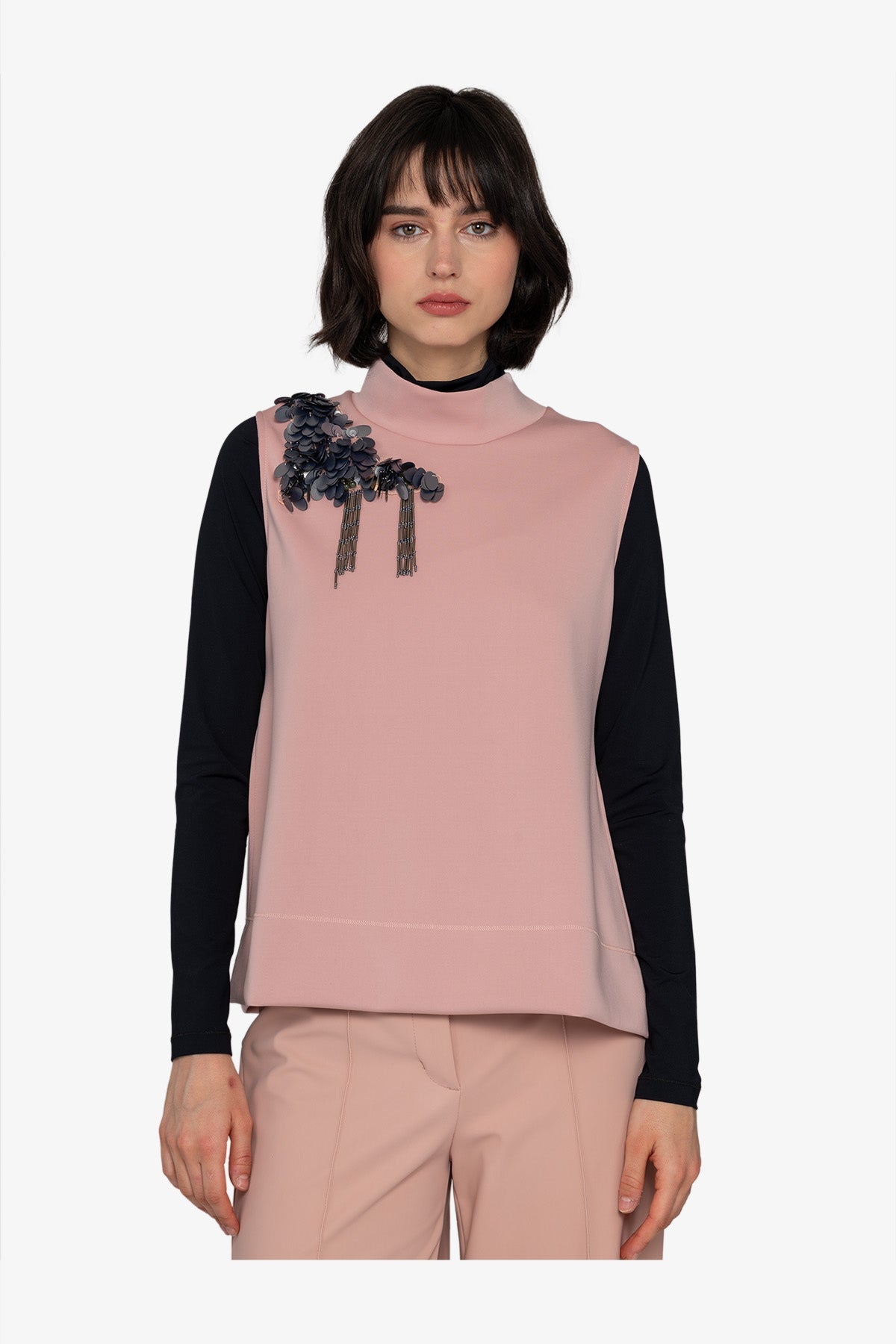 Sleeveless Top with Stand-up Collar