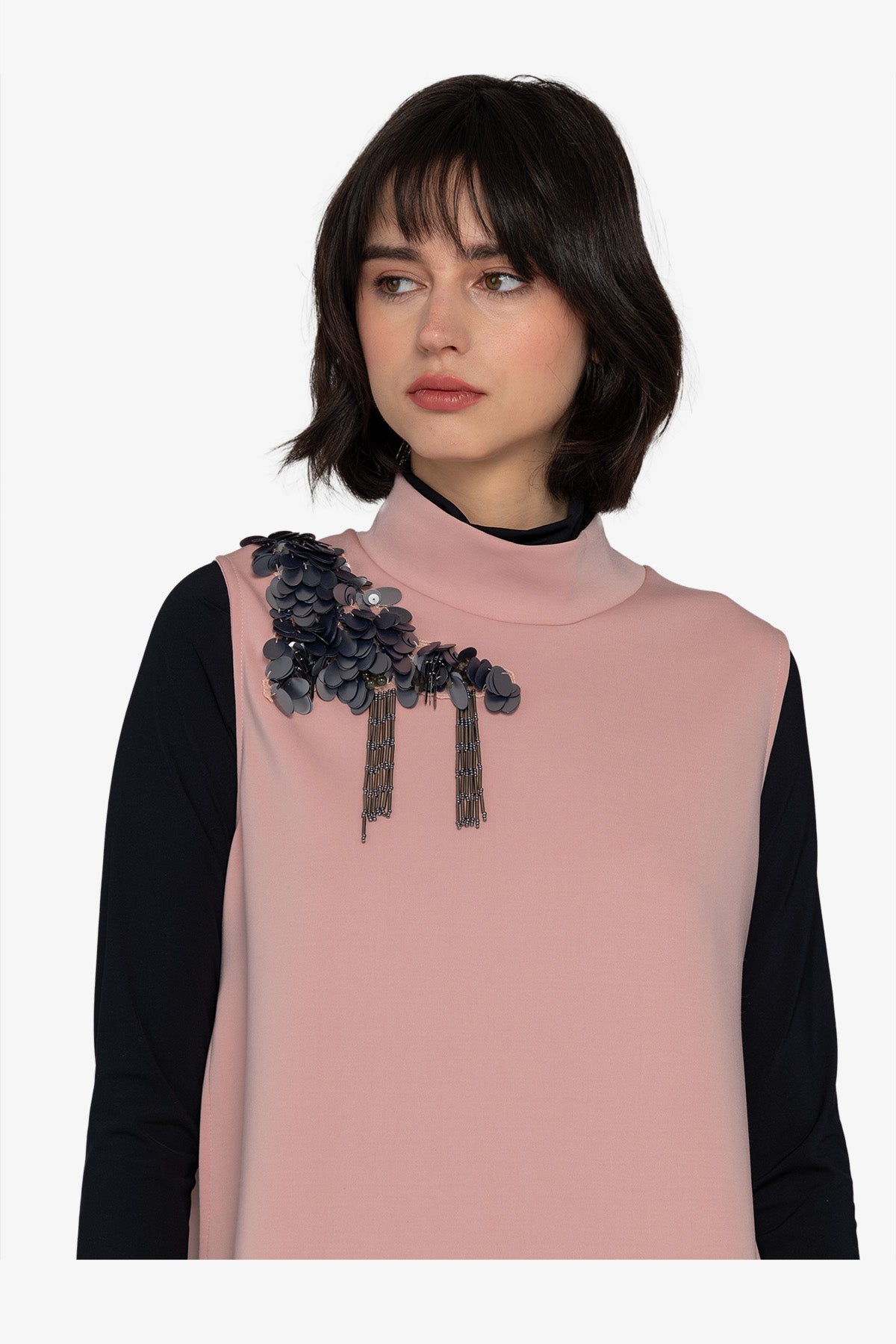 Sleeveless Top with Stand-up Collar