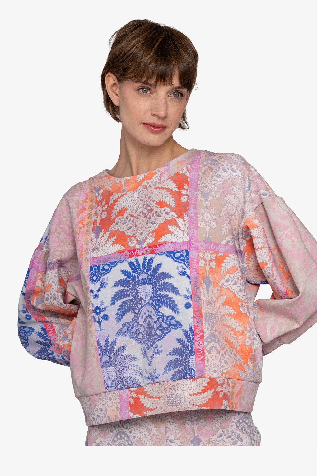 Sweater with Round Neck