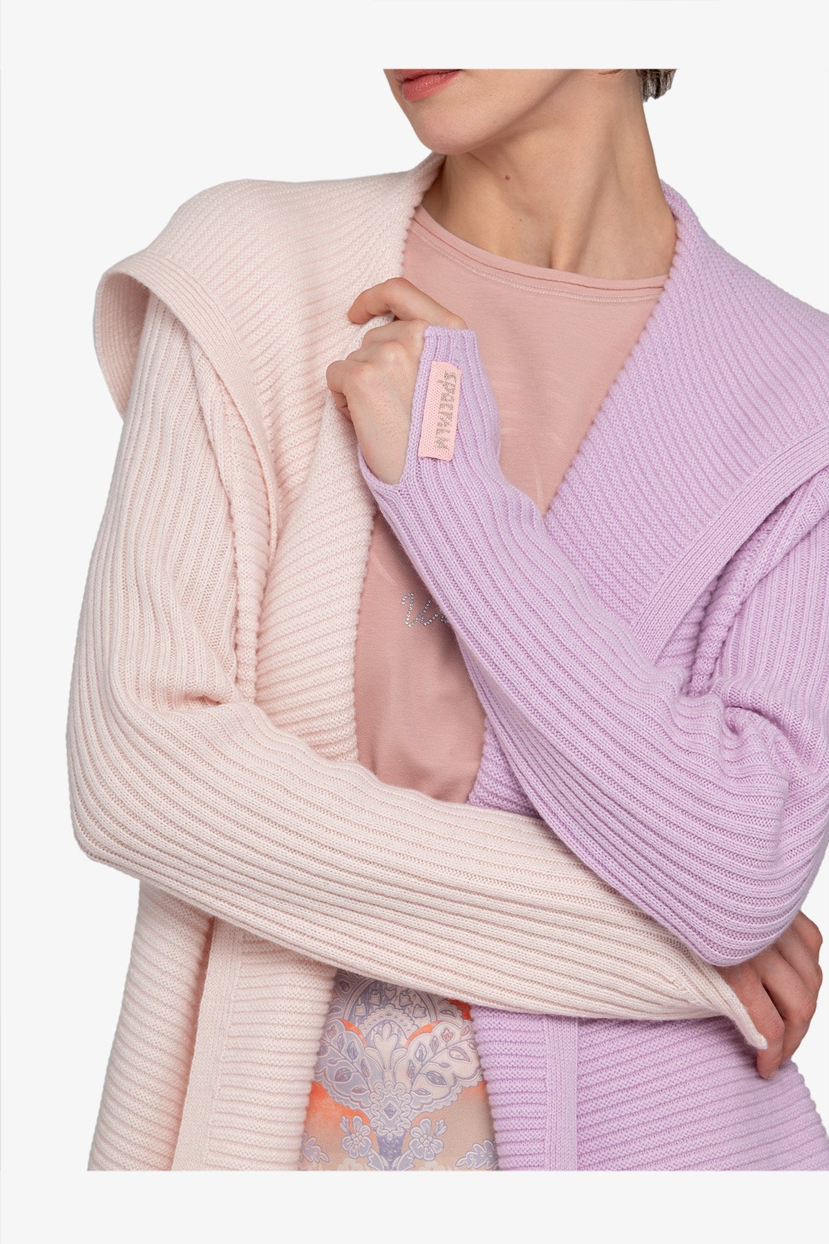 Cardigan without Fastening