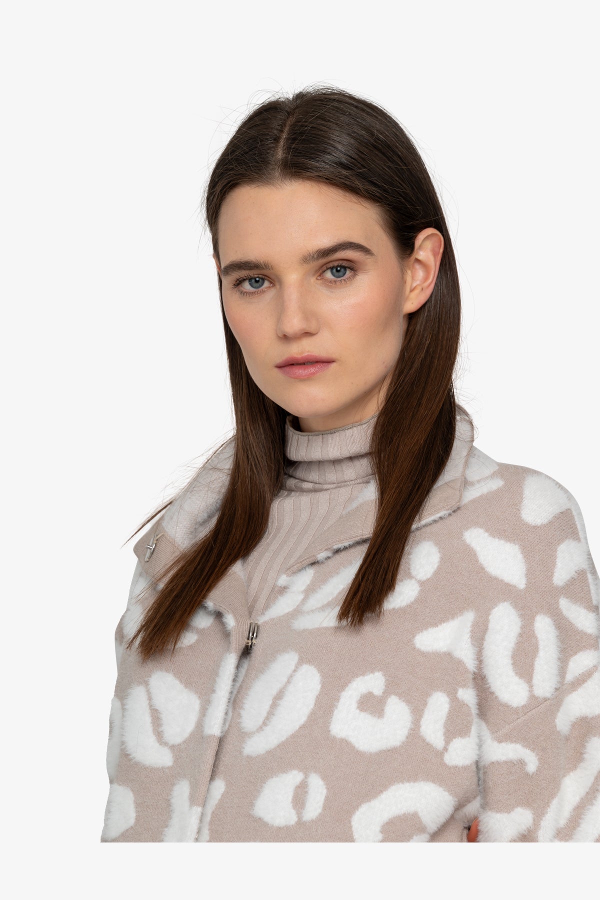 Knitted Coat with Stand-up Collar