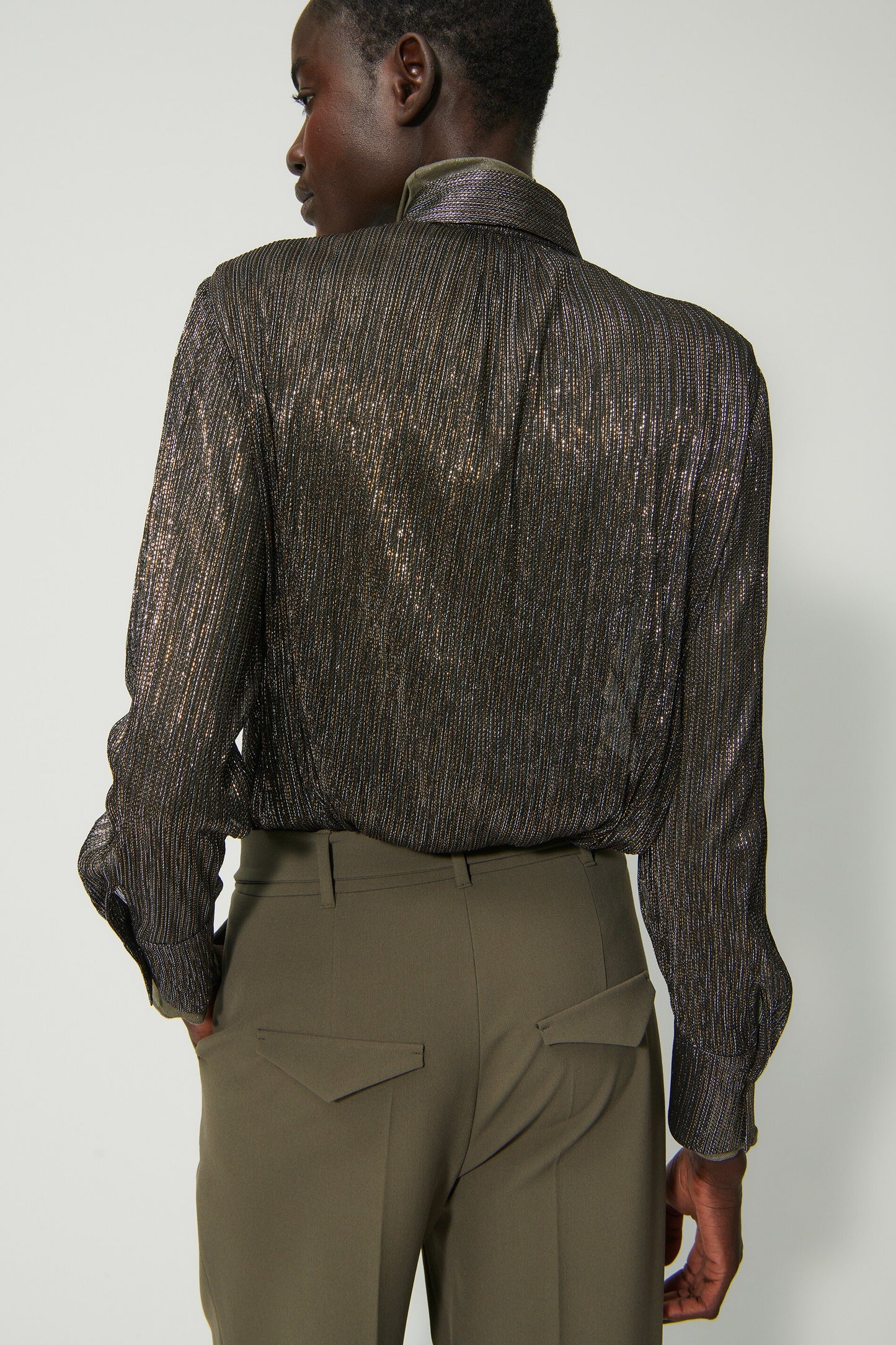 Shirt with Glossy Yarn
