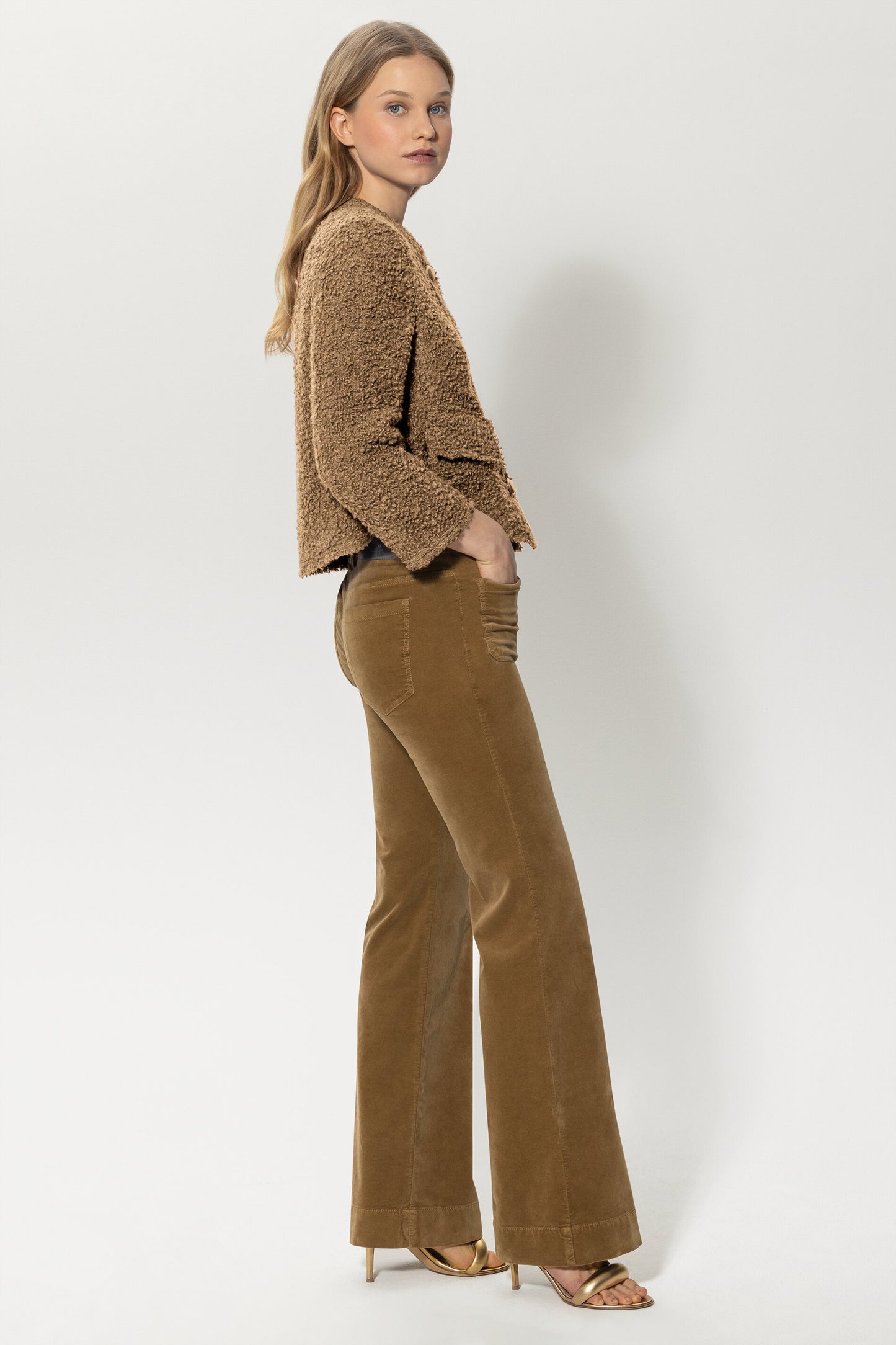 Boxy Jacket in Luxurious Bouclé wool
