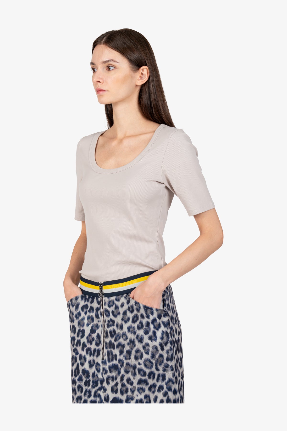 Narrow Skirt