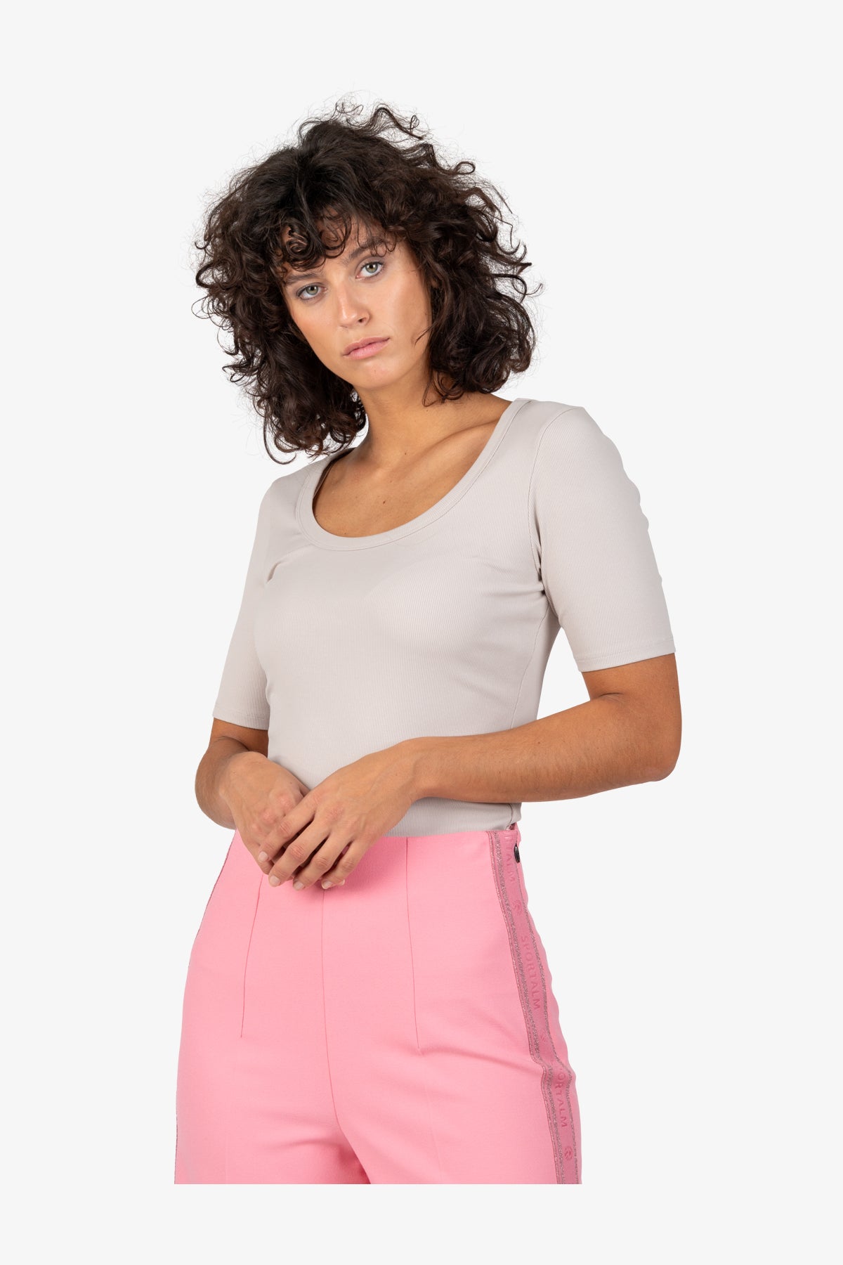 Wide-leg Trousers