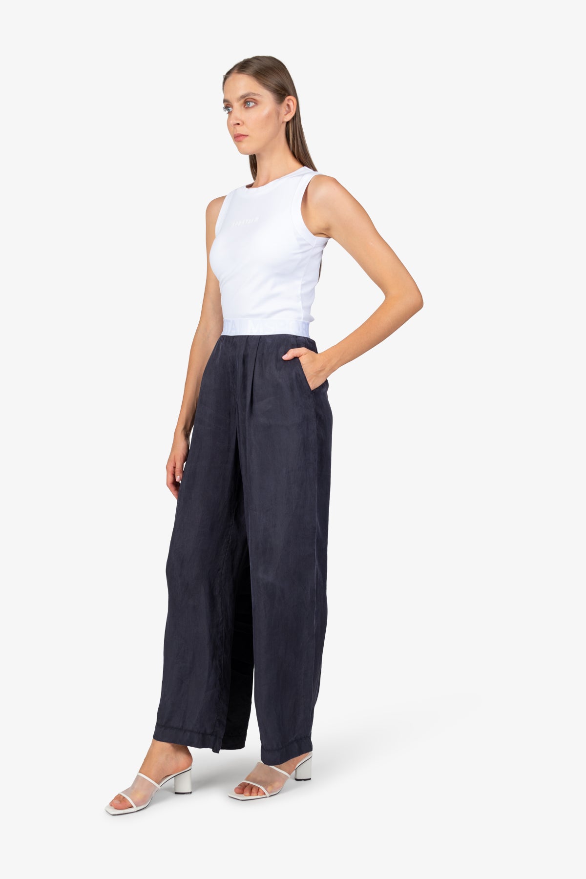Trousers with Wide Legs