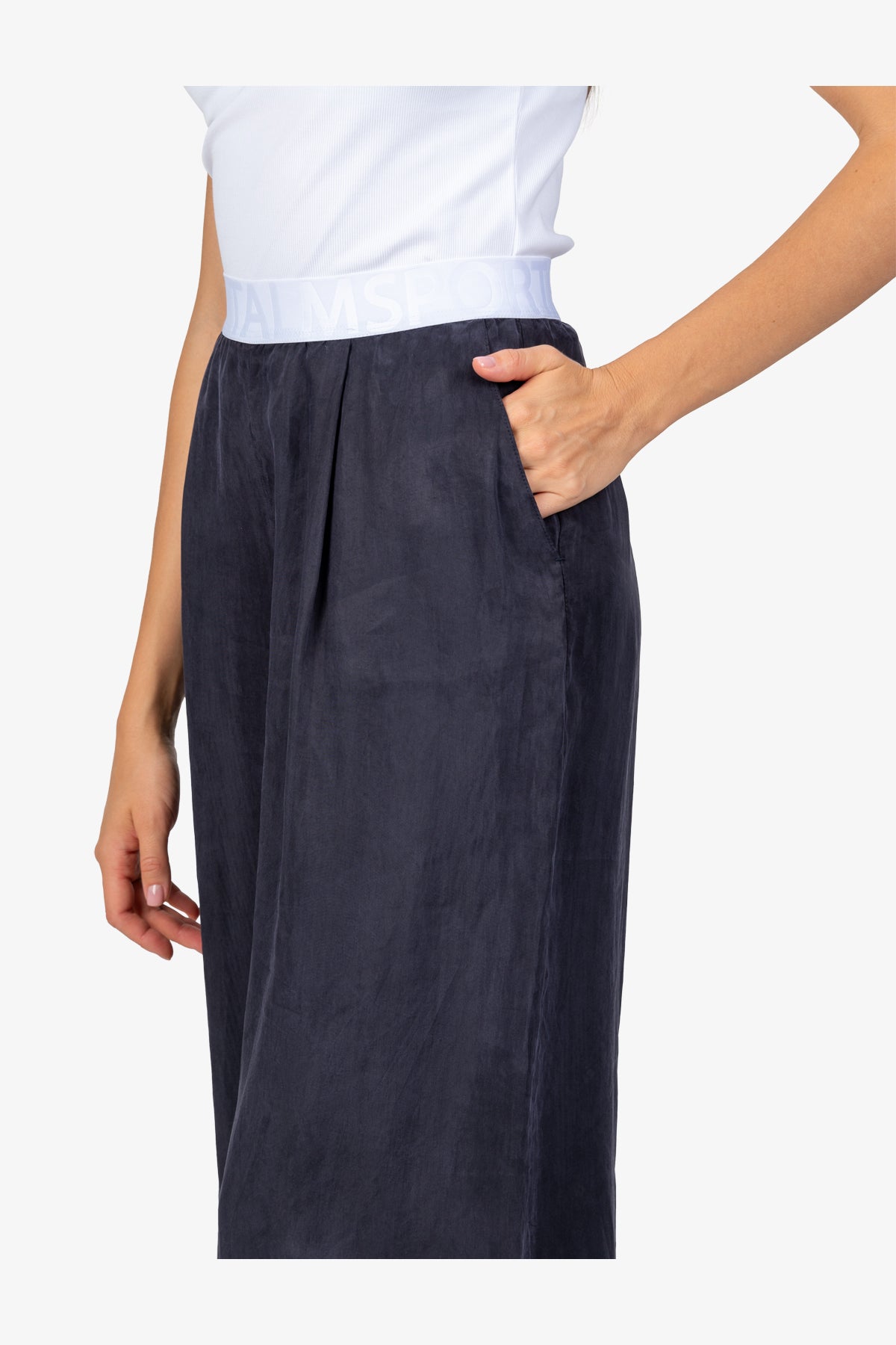 Trousers with Wide Legs