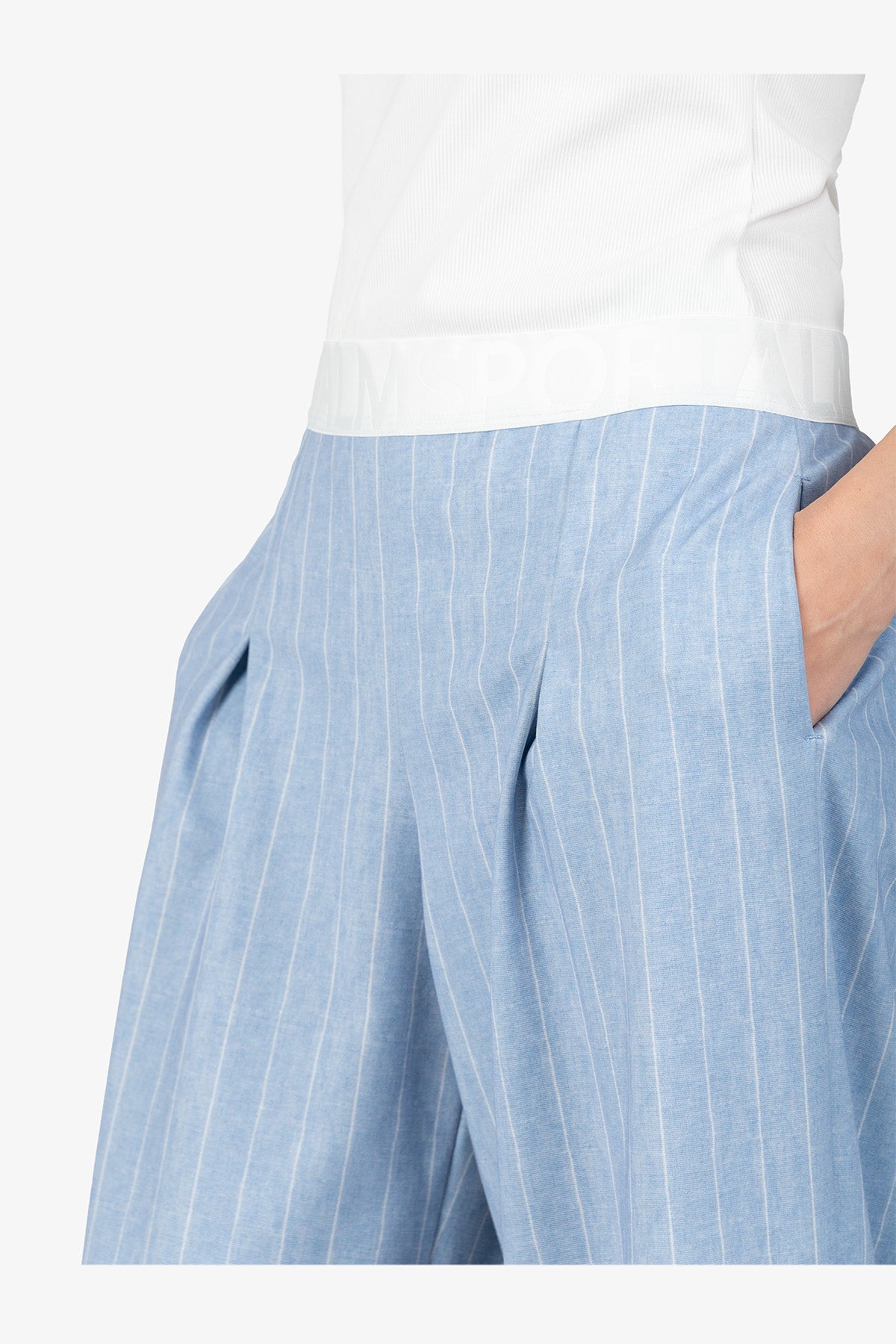 Trousers with Wide Legs