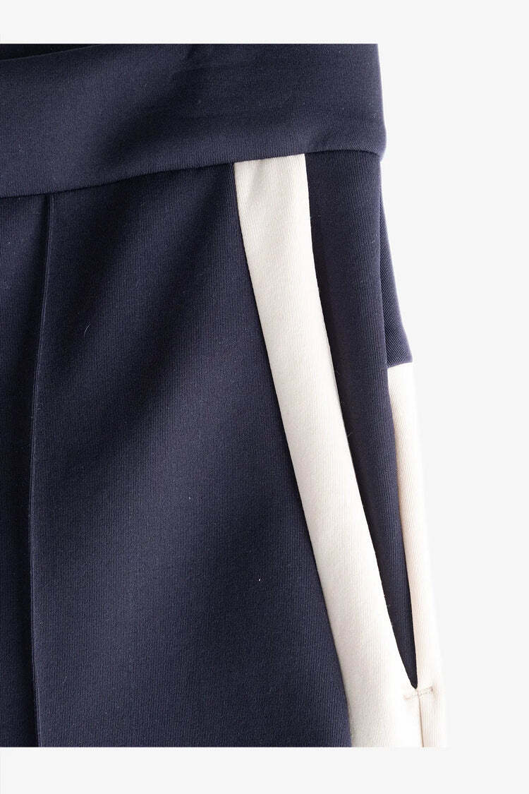 Pants with Modern Silhouette