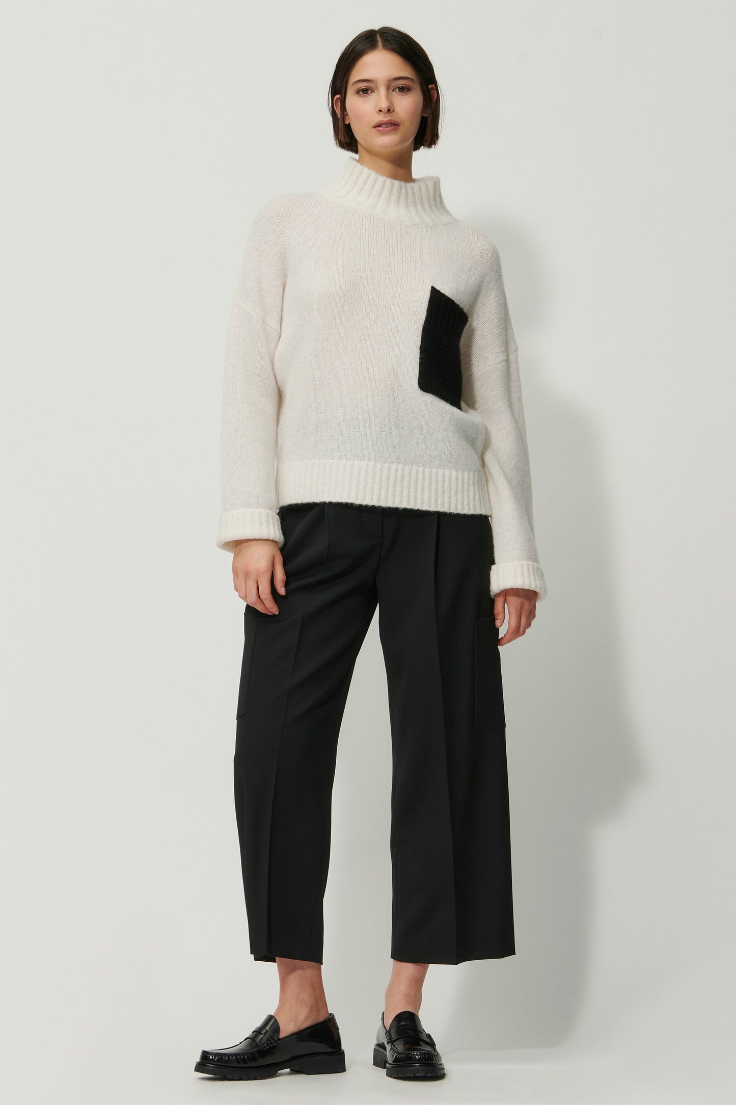 Cargo pants with pleats