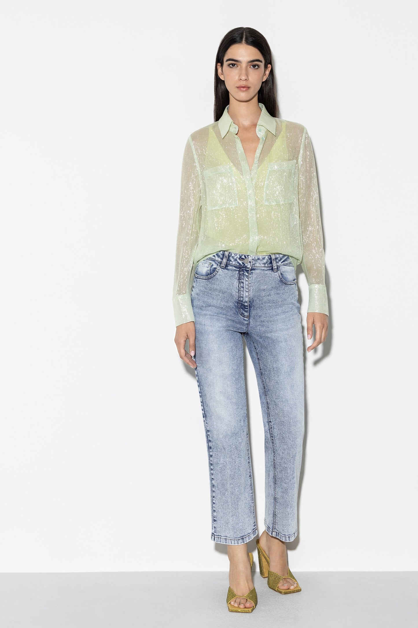 Straight-Leg Denim used Look