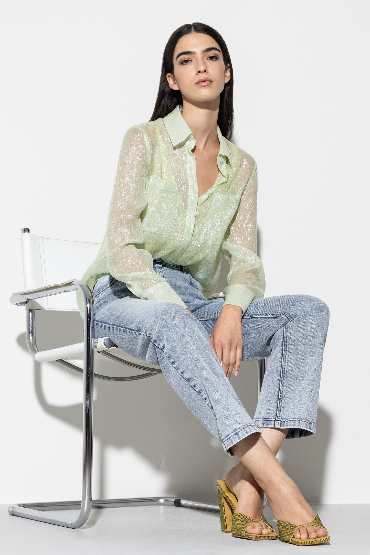 Straight-Leg Denim used Look