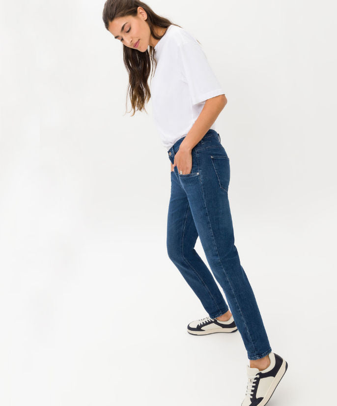 Five-Pocket-Jeans in Relaxter Silhouette