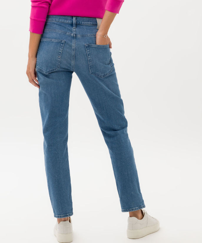 Five-Pocket-Jeans in Relaxter Silhouette