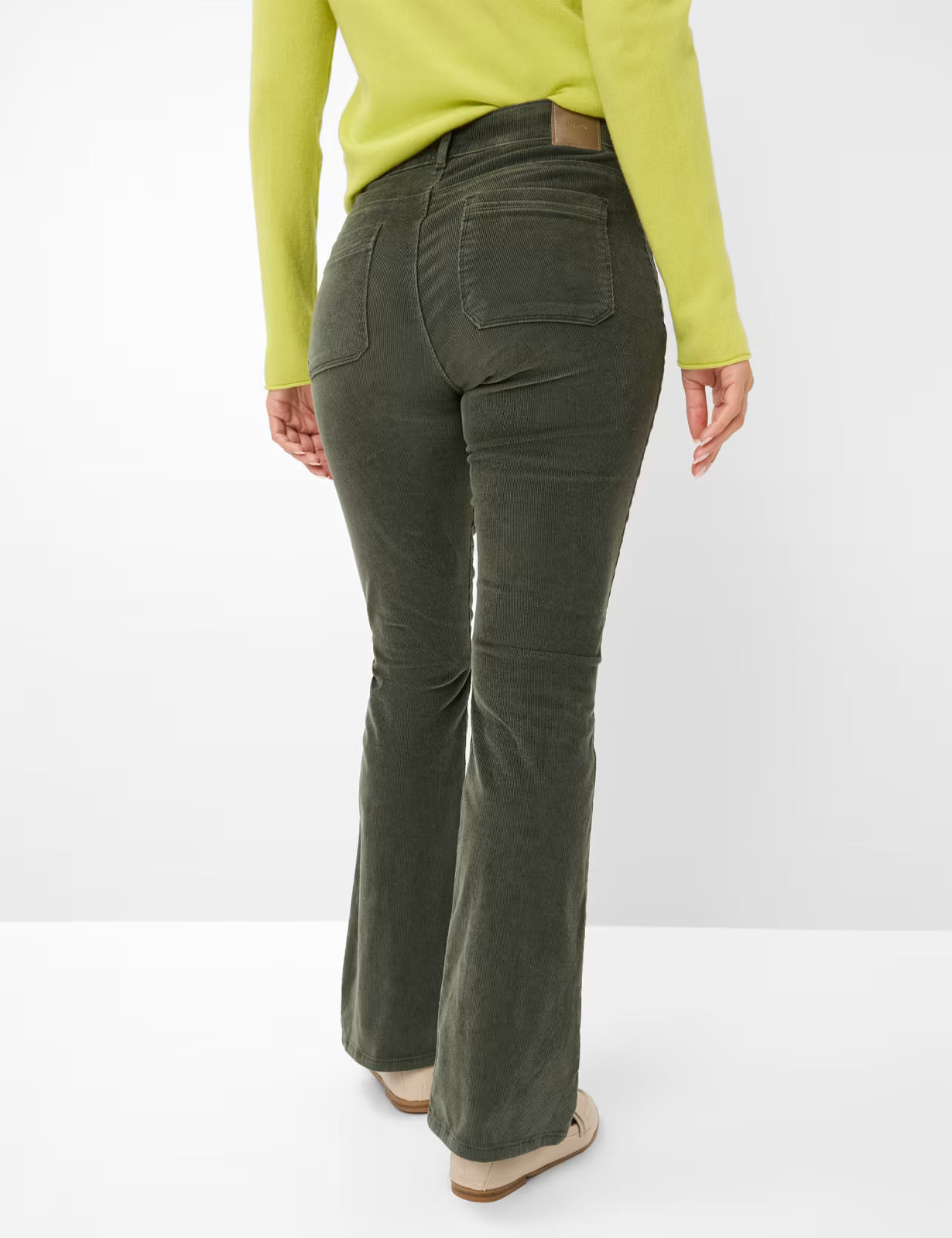 Cozy Corduroy: Pants in Slim Bootcut