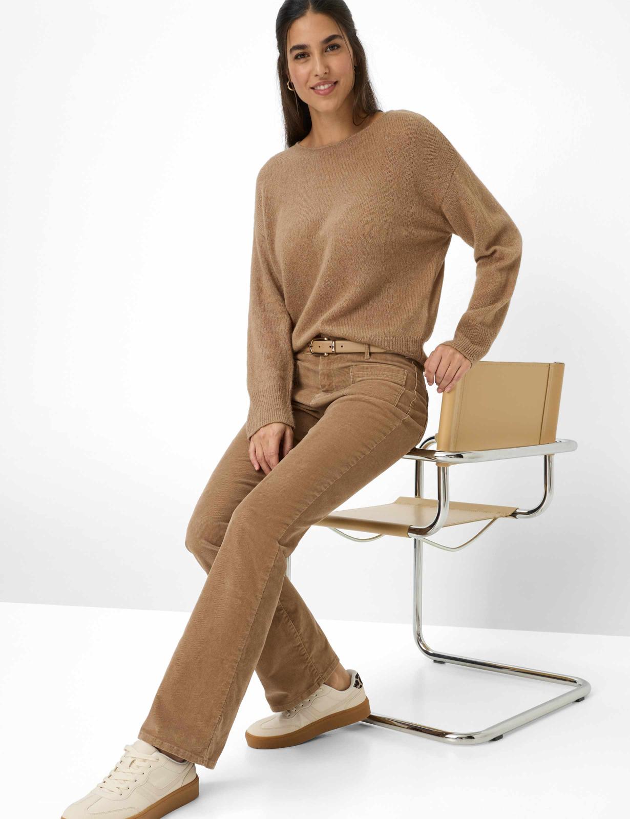 Cozy Corduroy: Pants in Slim Bootcut