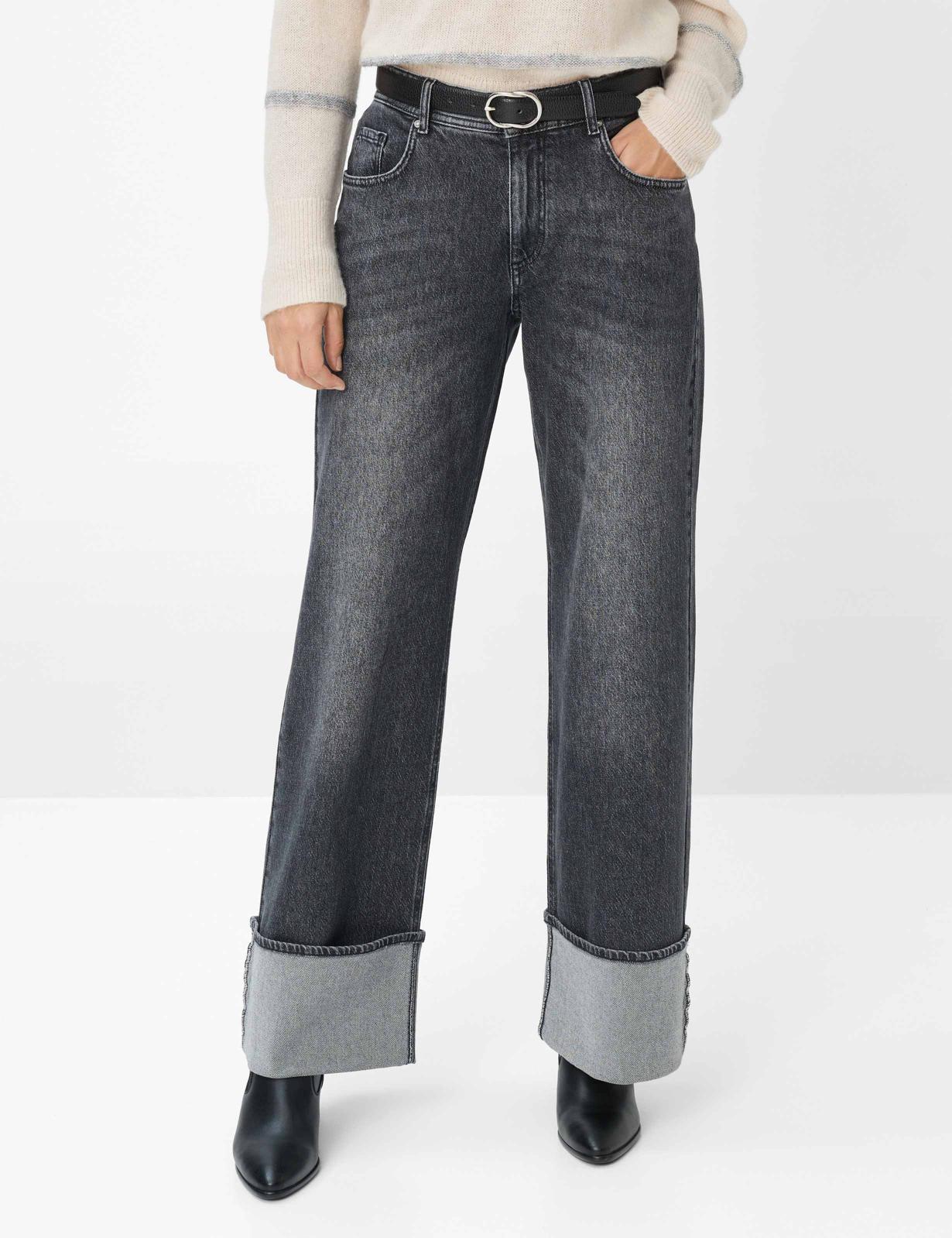 Cool Vibes: Five-Pocket Jeans in Wide Leg