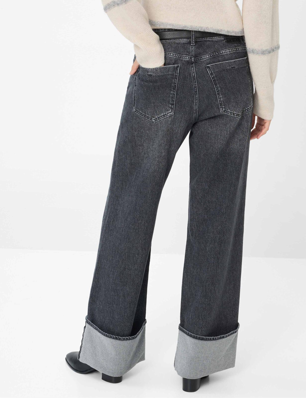 Cool Vibes: Five-Pocket Jeans in Wide Leg