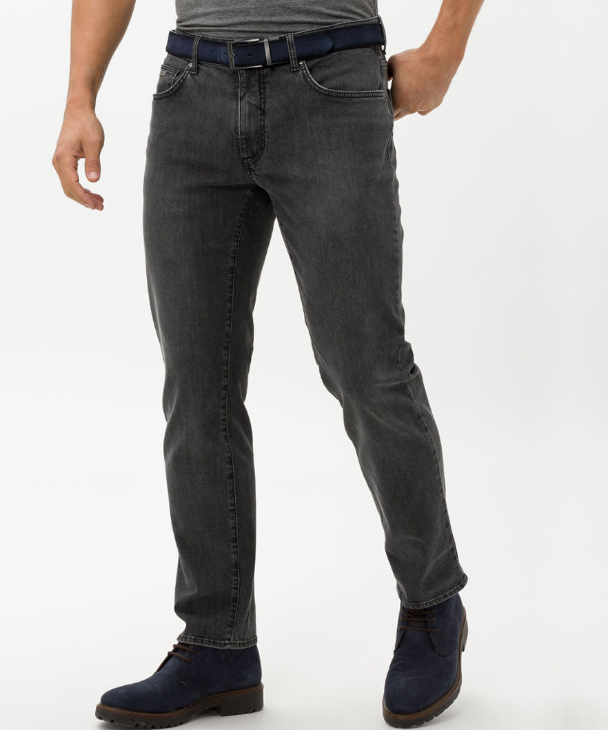Modern Five-Pocket Jeans