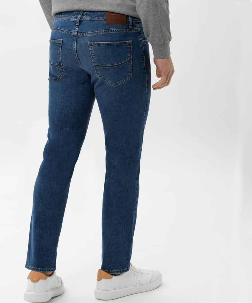Modern Five-Pocket Jeans