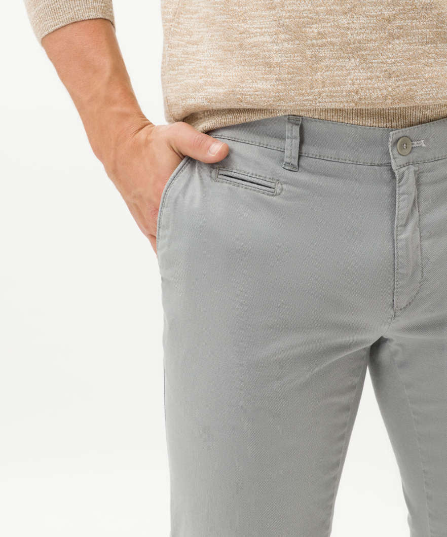 Hi-FLEX: Ultra-Elastic Slim Chinos
