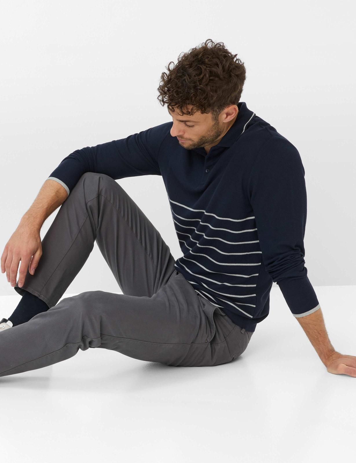 Hi-Flex: Chinos in Modern Fit