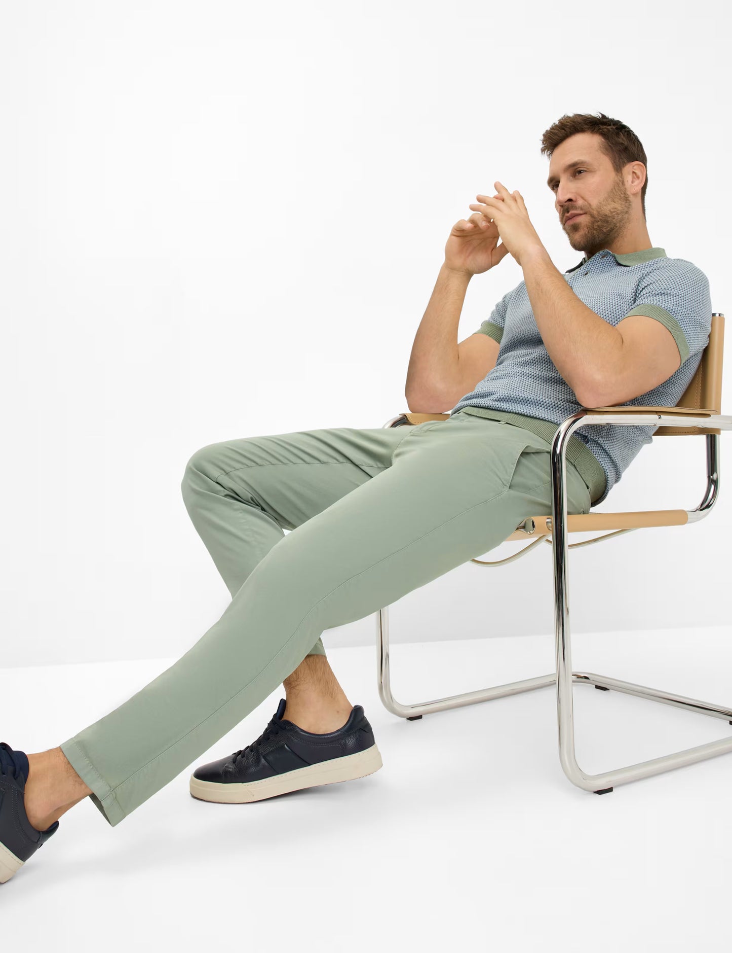 Satin: Jogpants in Croped Fit