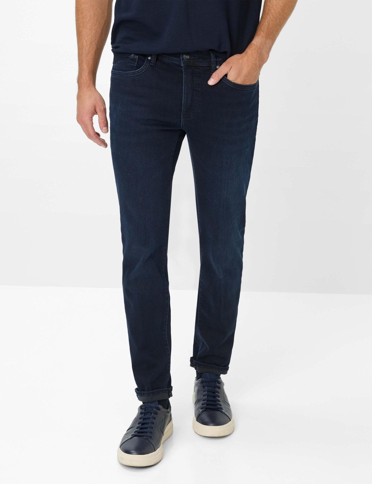 Denim: Five-Pocket Jeans in Slim Fit