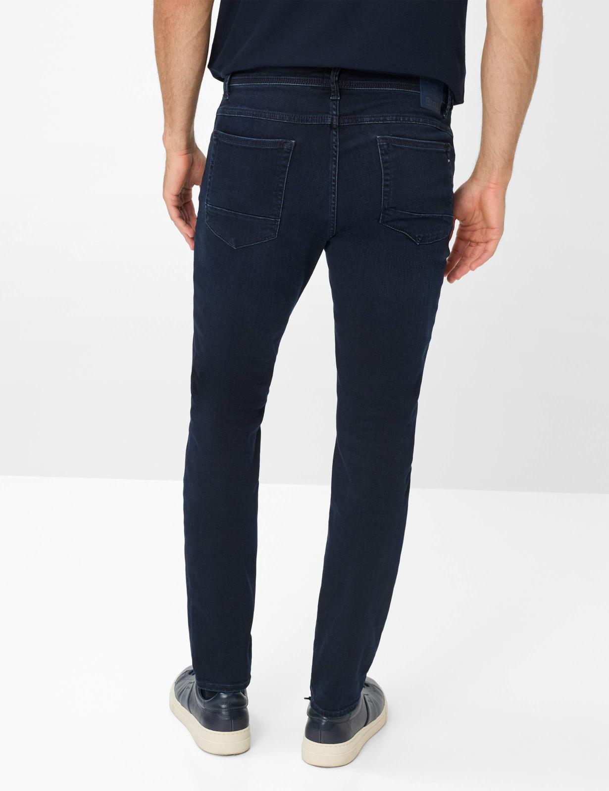 Denim: Five-Pocket Jeans in Slim Fit