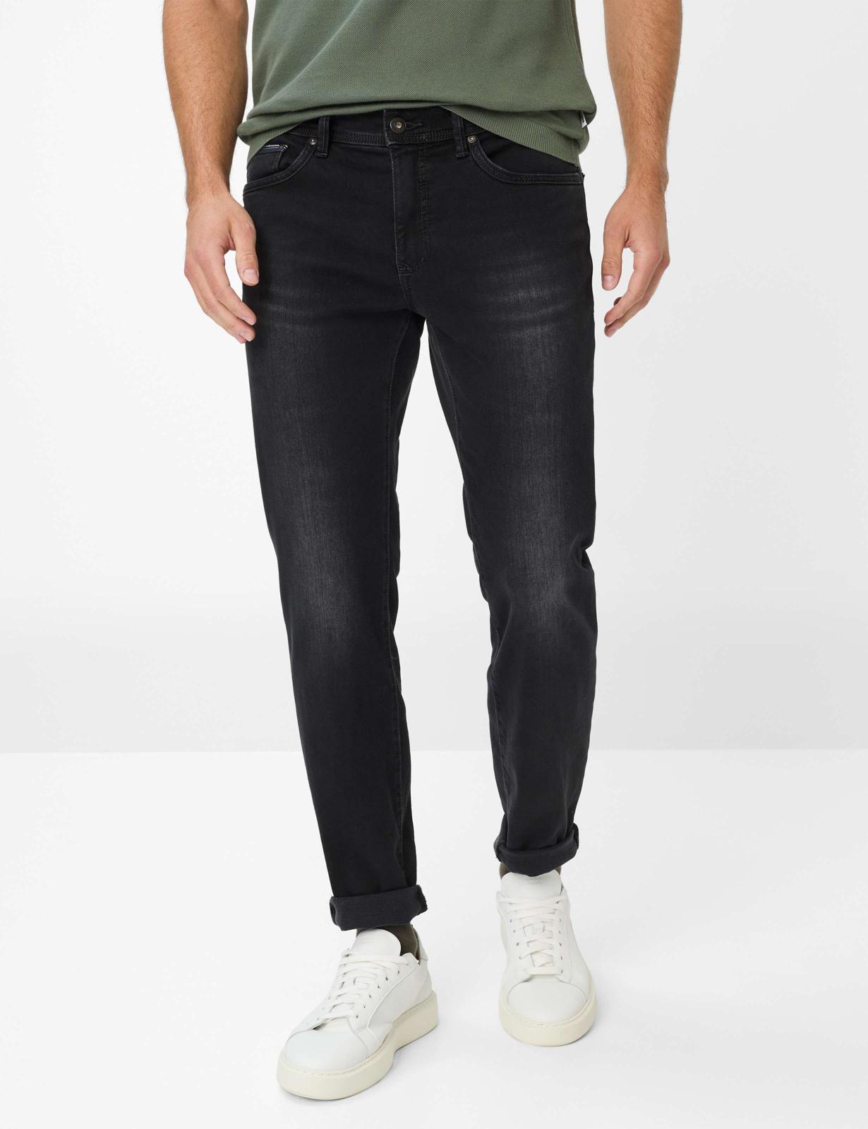 Denim: Five-Pocket Jeans in Slim Fit