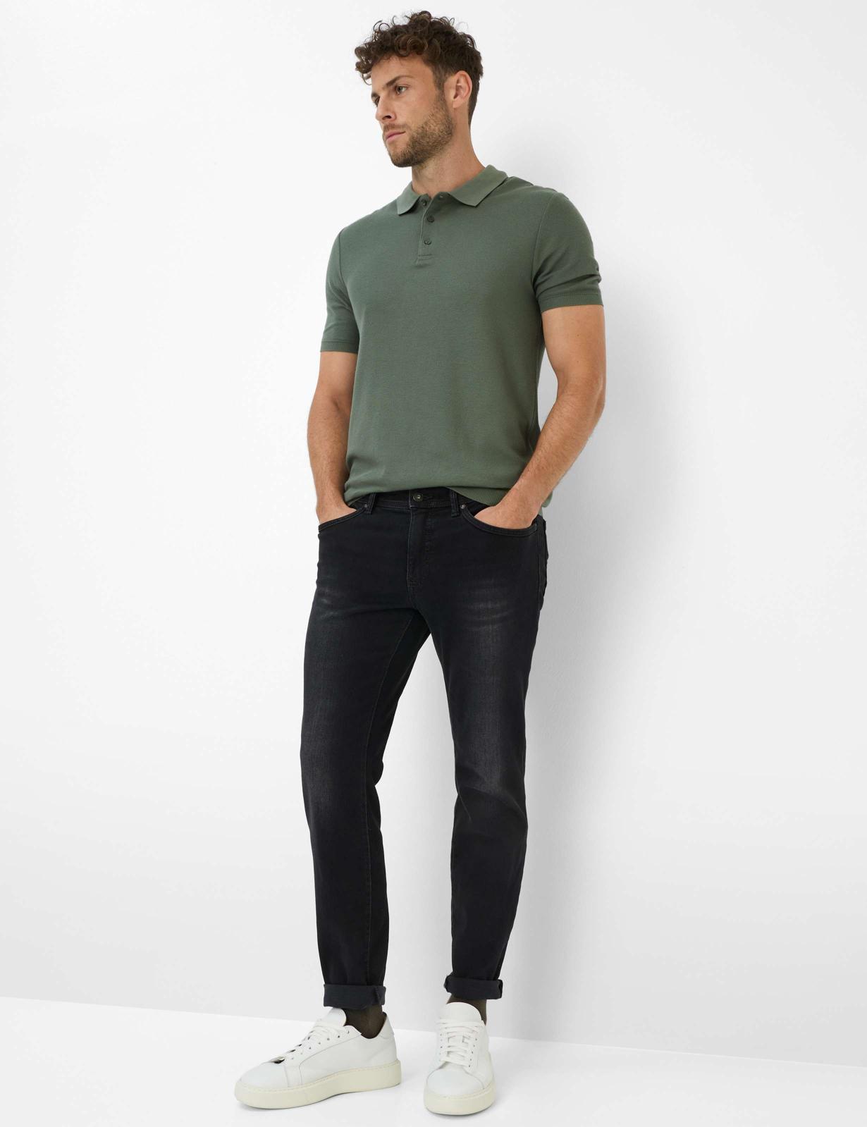 Denim: Five-Pocket Jeans in Slim Fit