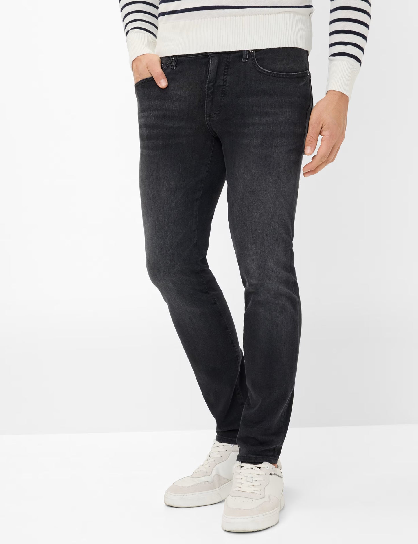 Denim: Five-Pocket Jean in Slim Fit
