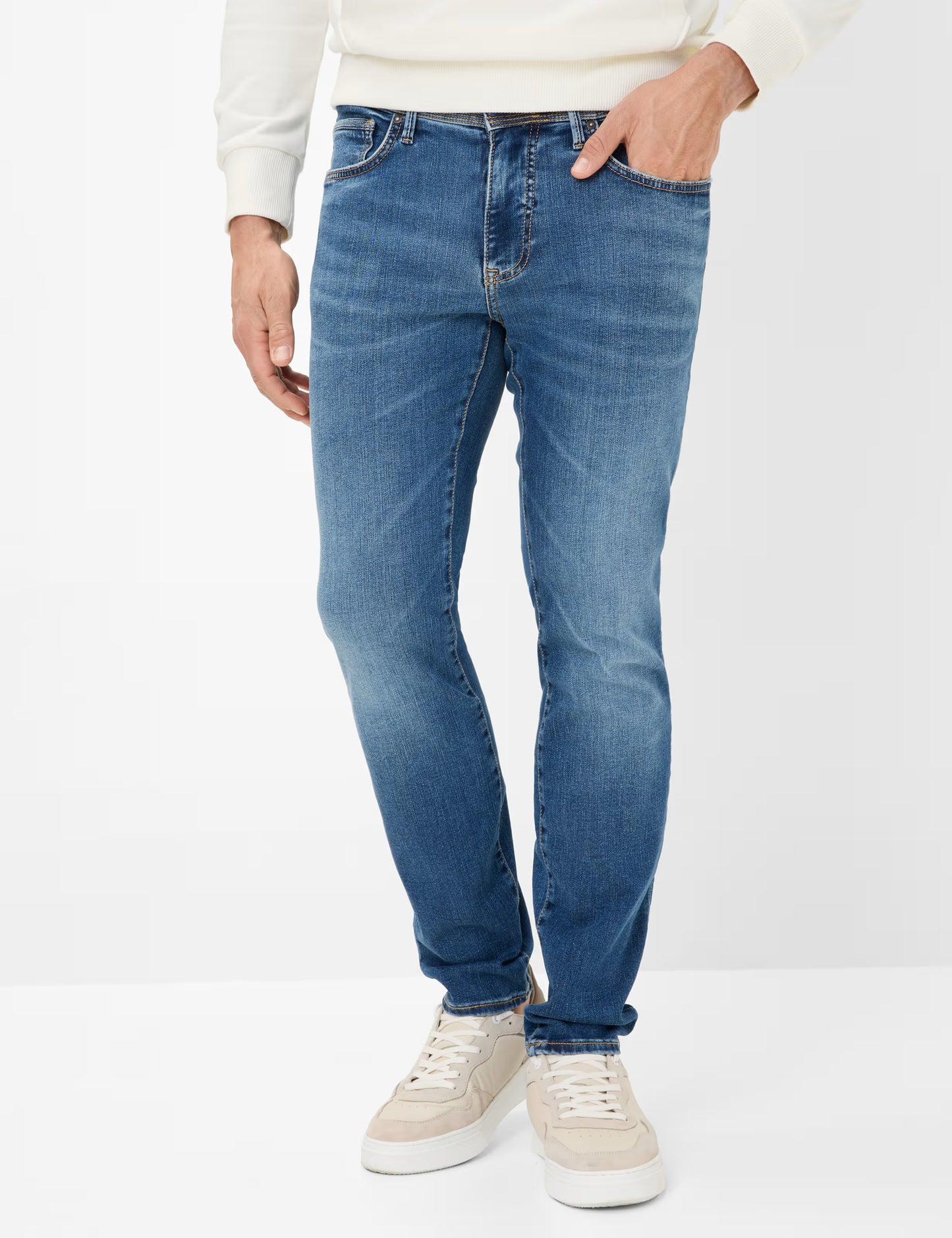 Denim: Five-Pocket Jean in Slim Fit
