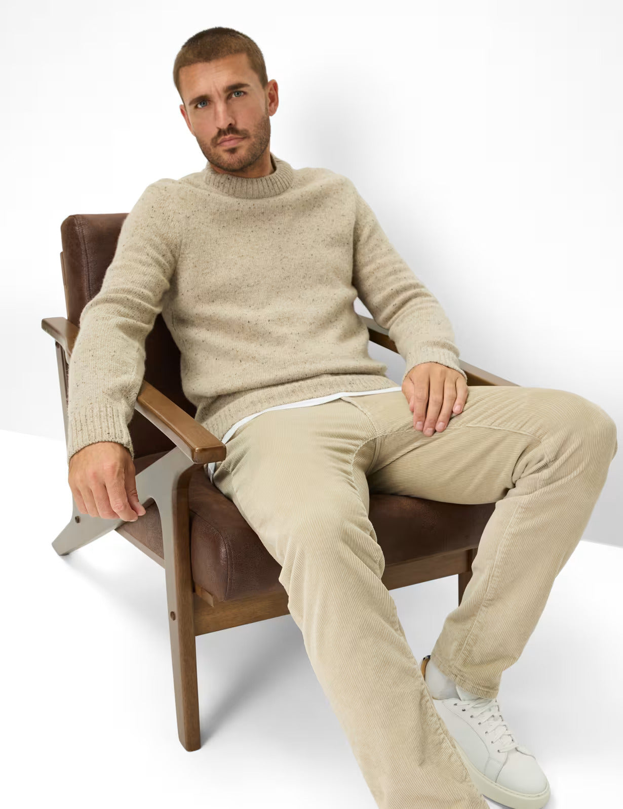 Mythos Flex: Five-Pocket in Straight Fit