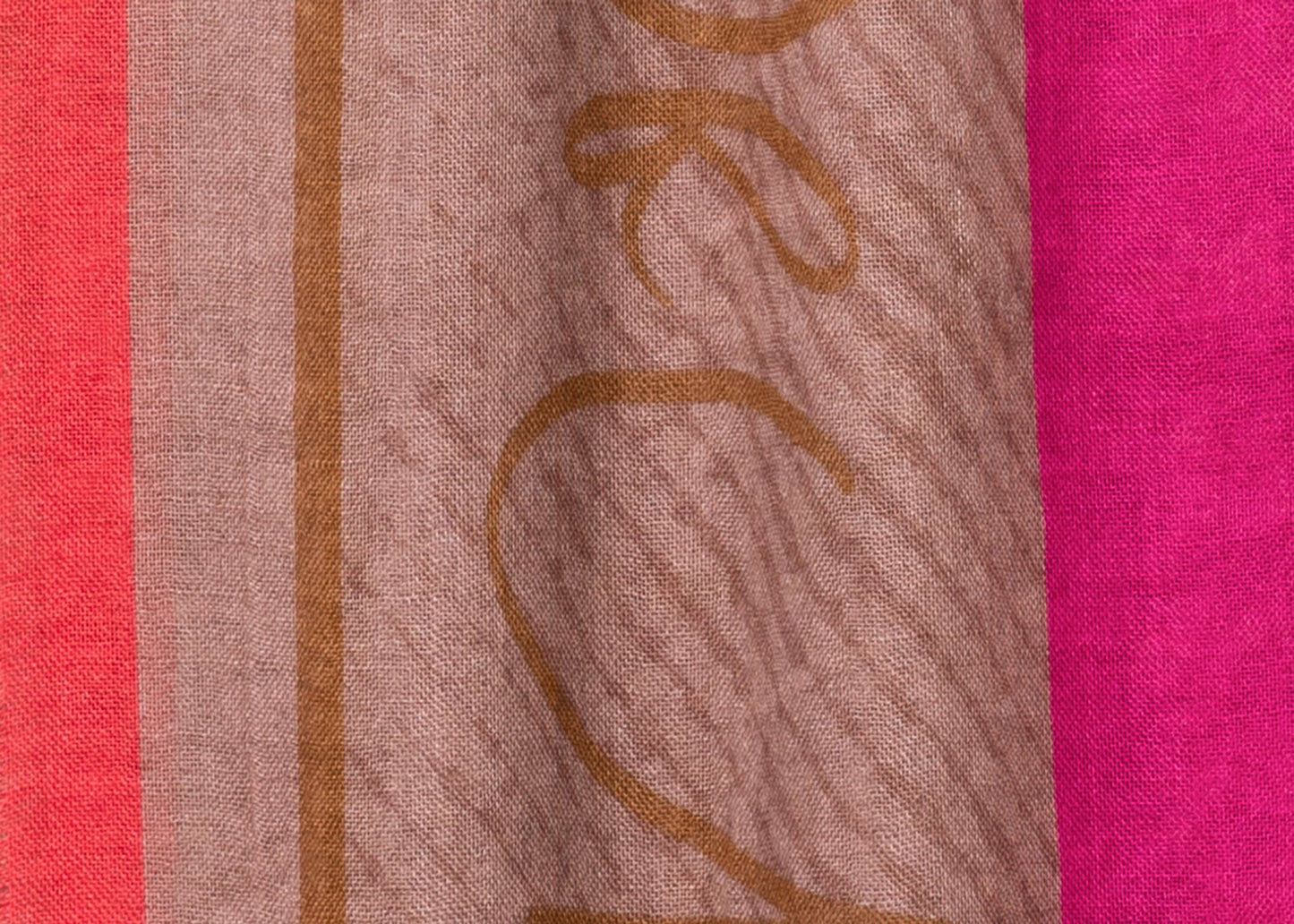 字母+LOGO印花撞色飾邊圍巾
