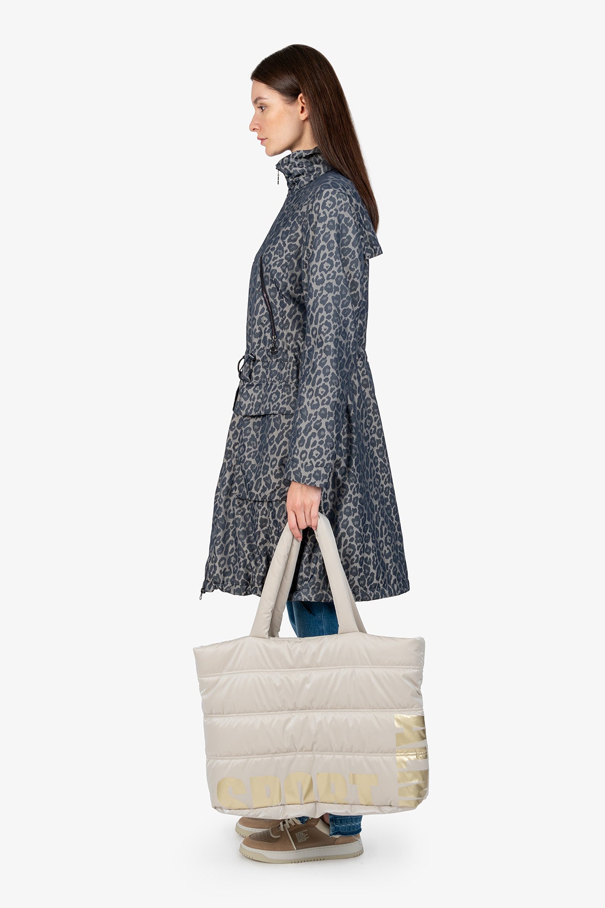 Shopping Bag with Letter Print