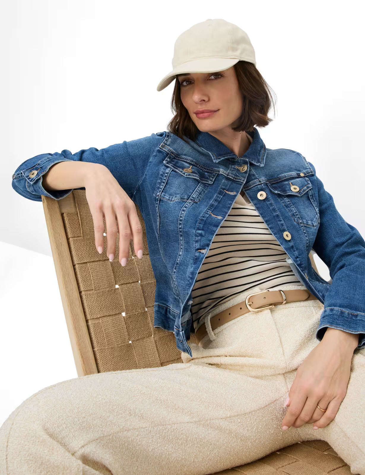 Denim: Jean Jacket in Cotton Mix