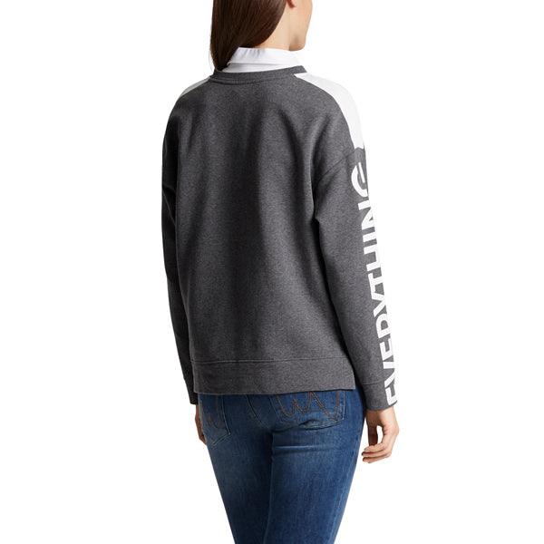 Printed sweatershirt with beads decorations