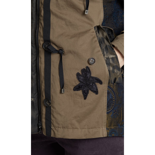 Outdoor jacket with appliques