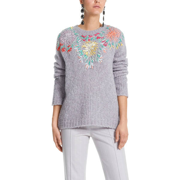Knit sweater with floral hand-embroidery