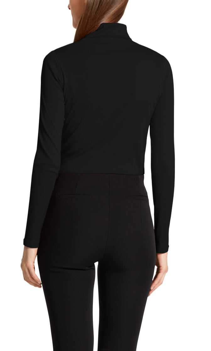 T-shirt with turtleneck