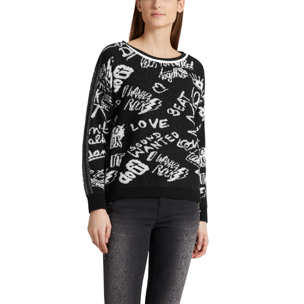 Sweater with slogans